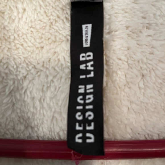 Stunning faux fur vest - Picture 3 of 3